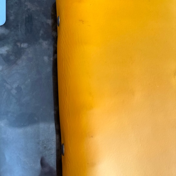 The Original in YELLOW. - Picture 4 of 4